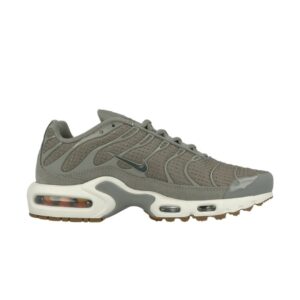 Sneakers Wmns Nike Air Max Plus Dark Stucco White 605112 053