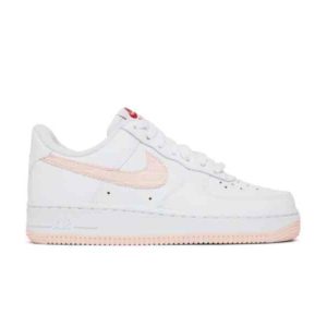 Sneakers Wmns Nike Air Force 1 Low Valentine's Day 2022 DQ9320 100