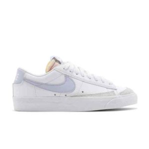 Sneakers Wmns Nike Blazer Low '77 White Ghost DC4769 103