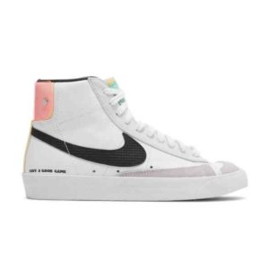 Sneakers Wmns Nike Blazer Mid '77 Have A Good Game DO2331 101