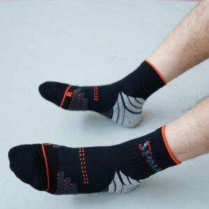 Sports socks Ehot Black-Red Spalding Quarter Socks 501900