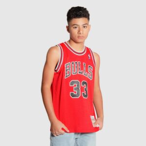 Basketball Jersey 1997-98 Chicago Bulls Scottie Pippen #33 Youth Swingman Hardwood Classic Red Jersey White 691779