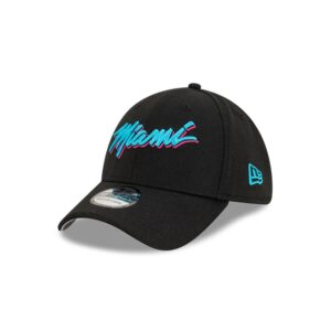 New Era Miami Heat 39THIRTY WordMark NBA Fitted Hat Black 698602