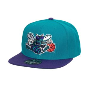 Mitchell & Ness Team 2 Tone 2.0 Fitted HWC Charlotte Hornets Hat Turquoise 740382