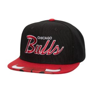 Mitchell & Ness Big Mouth Snapback Chicago Bulls Hat Black 746263