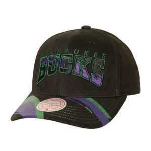 Mitchell & Ness Brushed Past Ya Pro Snapback HWC Milwaukee Bucks Hat Green 754968