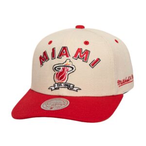 Mitchell & Ness Legacy Defined Pro Snapback HWC Miami Heat Hat Beige 753531