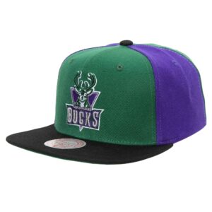 Mitchell & Ness On The Block Snapback HWC Milwaukee Bucks Hat Green 756264