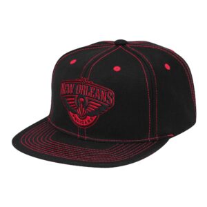 Mitchell & Ness Contrast Stitch Snapback New Orleans Pelicans Baseball Cap Black 765542