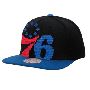 Mitchell & Ness 8 Bit XL Snapback HWC Philadelphia 76ers Baseball Cap Black 769954