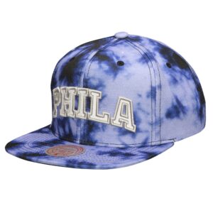 Mitchell & Ness In A Galaxy Snapback Philadelphia 76ers Baseball Cap White 770318