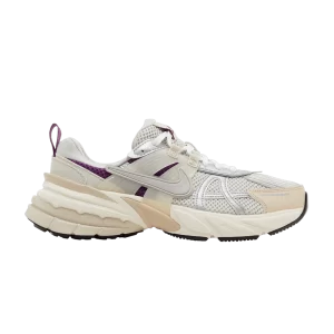 Nike Wmns V2K Run Premium 'Light Bone Viotech 'Sneakers Light Bone/Sand Drift/Viotech/Metallic Silver HF4305 072