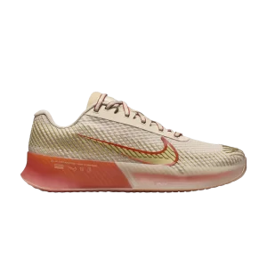 Sneakers Wmns NikeCourt Air Zoom Vapor 11 Premium 'J'aime Paris Collection 'Sand Drift/Rust Factor/Bubble Gum Medium Brown/Metallic Gold FQ3165 103