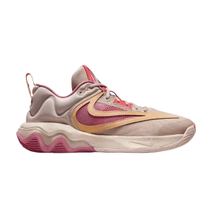 Nike Giannis Immortality 3 EP 'Fossil Stone Desert Berry' Fossil Stone/Desert Berry/Guava Ice/Sky Gold DZ7534 200