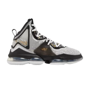 Nike LeBron 19 sneakers White/Black/Metallic Gold CZ0203 100